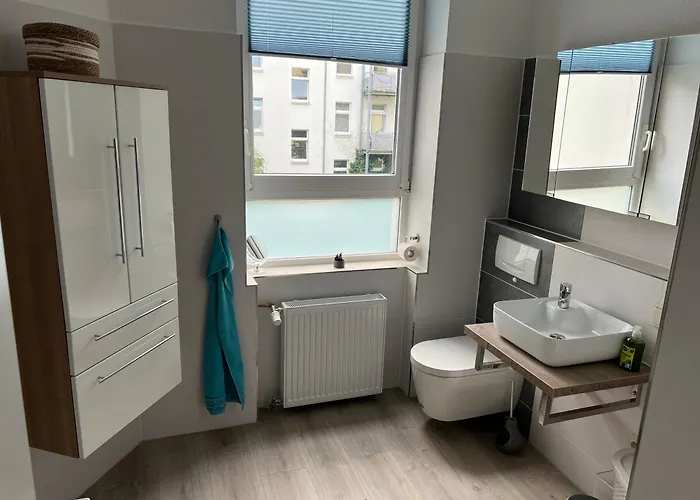 Md-10 Neu Zentrale Grosse 3 Schlafzimmer Ausstattung Lägenhet *